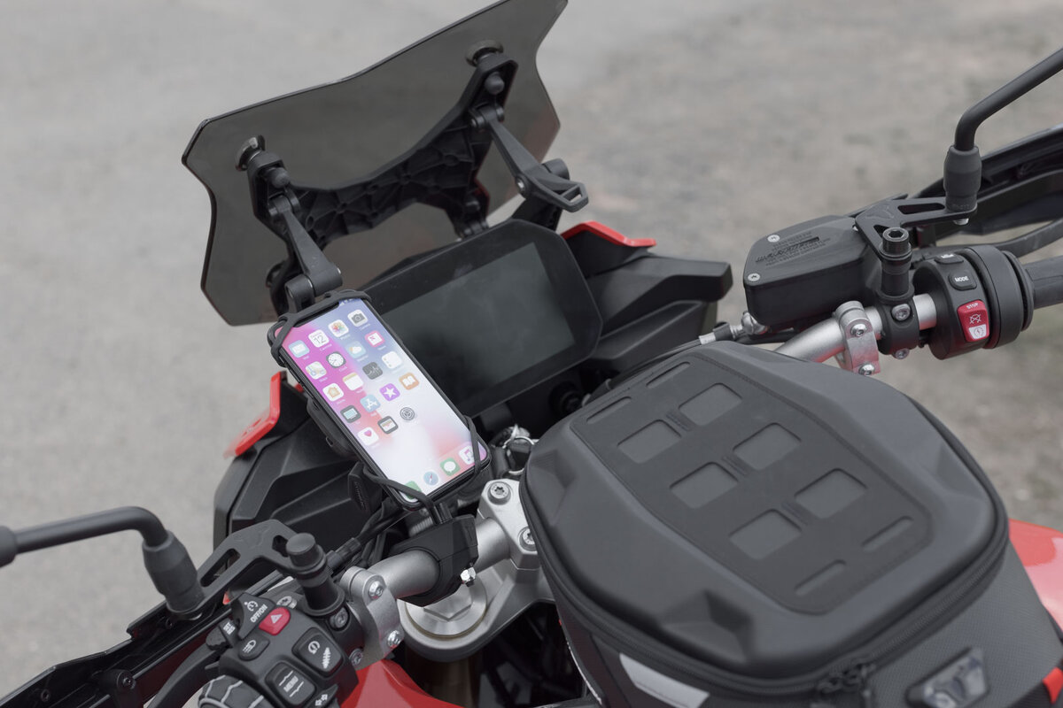 Kit de navegación por satélite universal con soporte para smartphone T-Lock. Incluye brazo de sujeción de 2". Para rosca de manillar/espejo