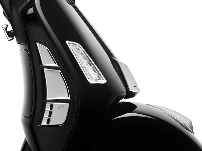 Inserto de cascada RIZOMA para Vespa GTS/GTS Super 125-300cc (`23-), plata