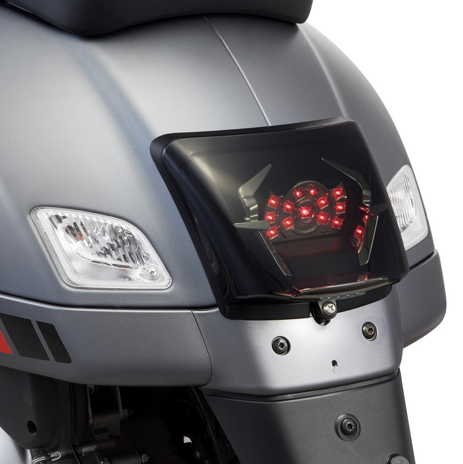 Piloto trasero MK II LED para Vespa GTS/GTS Super/GTV/GT 60 125-300cc (-'13), tintado