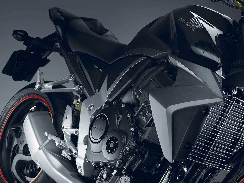 Carenado original de la Honda CB 1000 R, aspecto de titanio