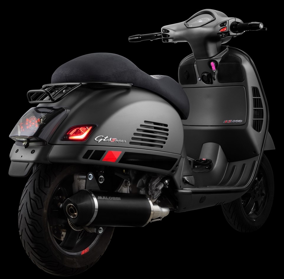 Portaequipajes / barra de agarre trasera 70s para Vespa GTS/GTV/GT 125-300cc 4T LC, negro mate