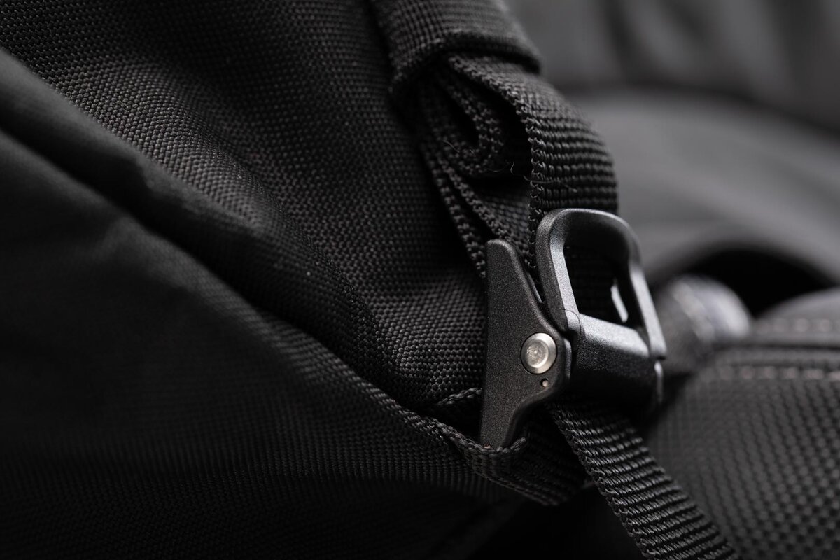 Bolsa trasera para moto ION L Aprilia ETV 1200 Caponord (13-17)