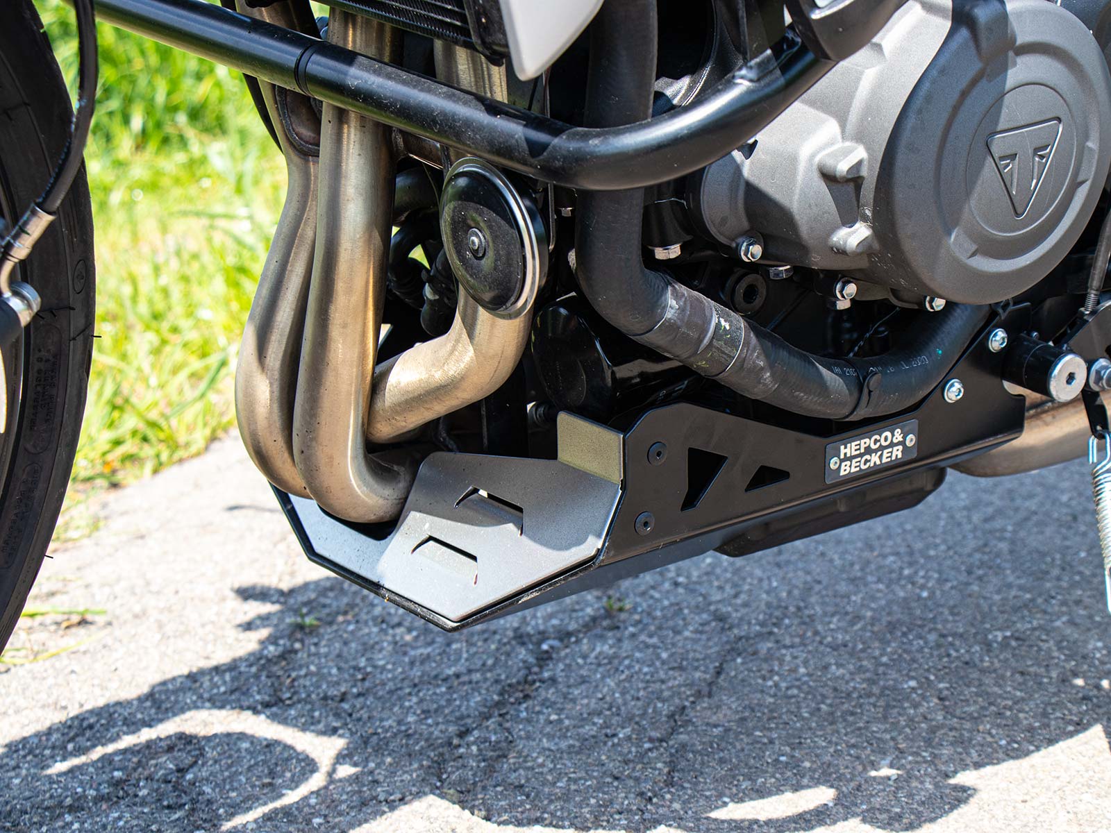 Alerón de proa rojo/negro para Triumph Trident 660 (21-) Hepco & Becker