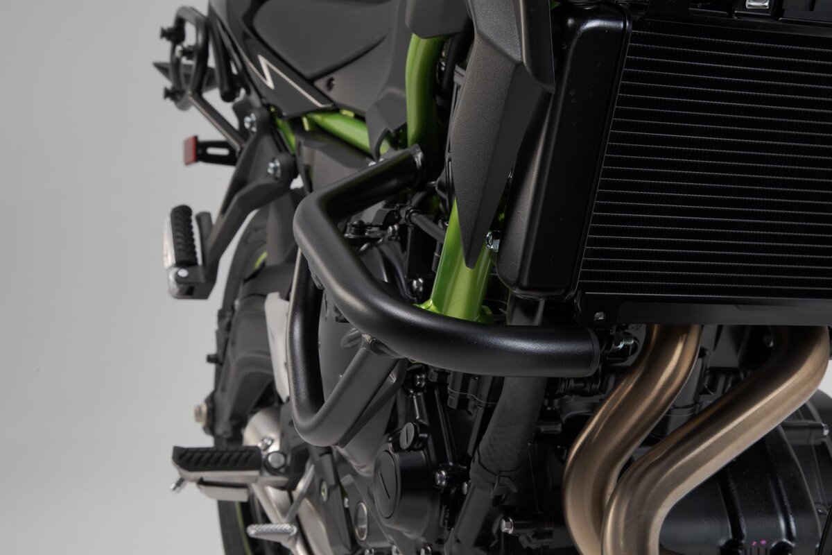 Barra protectora SW-Motech negra para Kawasaki Z 650 /RS /S