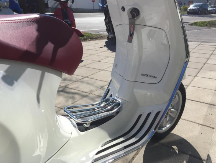 Portaequipajes escalonado cromado para Vespa Primavera/Sprint 50-150ccm