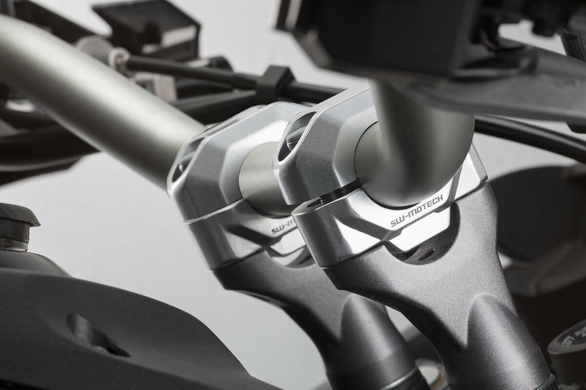 Elevador de manillar, plata para manillar Ø 22 mm, H=15 mm para Moto Guzzi V7 II - SW Motech