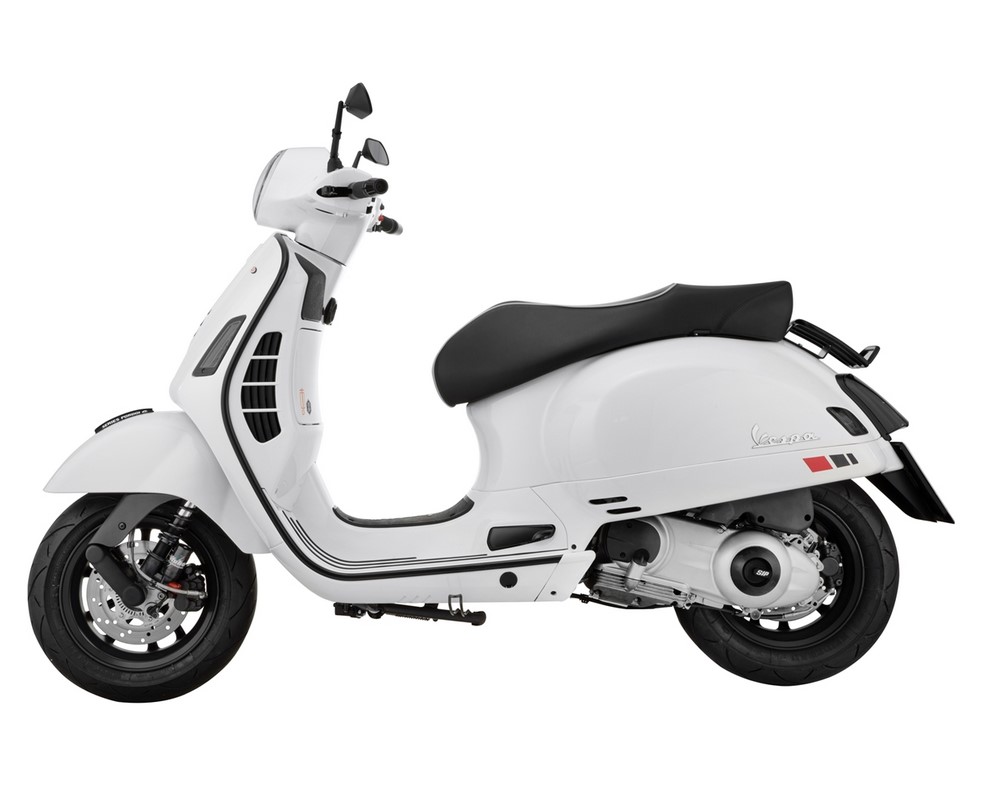 Protector de piernas de tubo mono ranura, izquierda y derecha para Vespa GTS/GTS Super/GTV/GT (- '19), negro mate