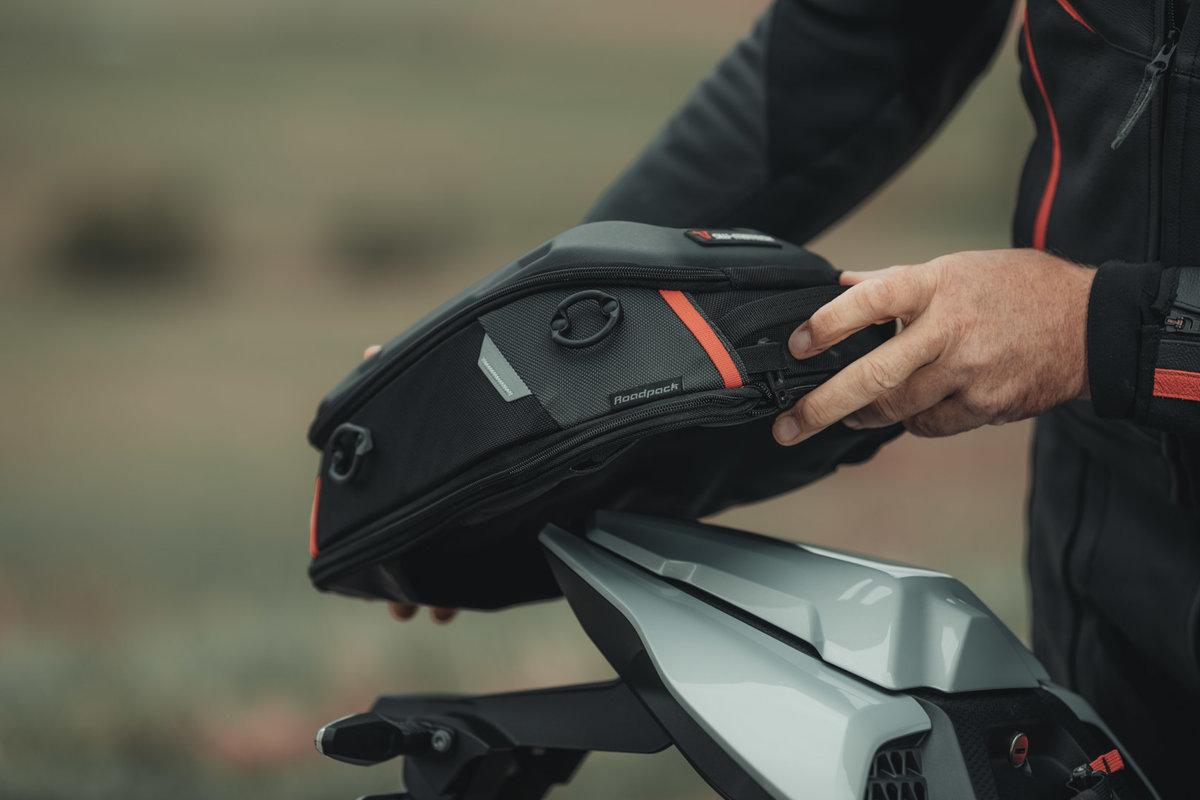 Bolsa trasera PRO Roadpack Aprilia Tuono V4 1100 Factory (18-20), KG1
