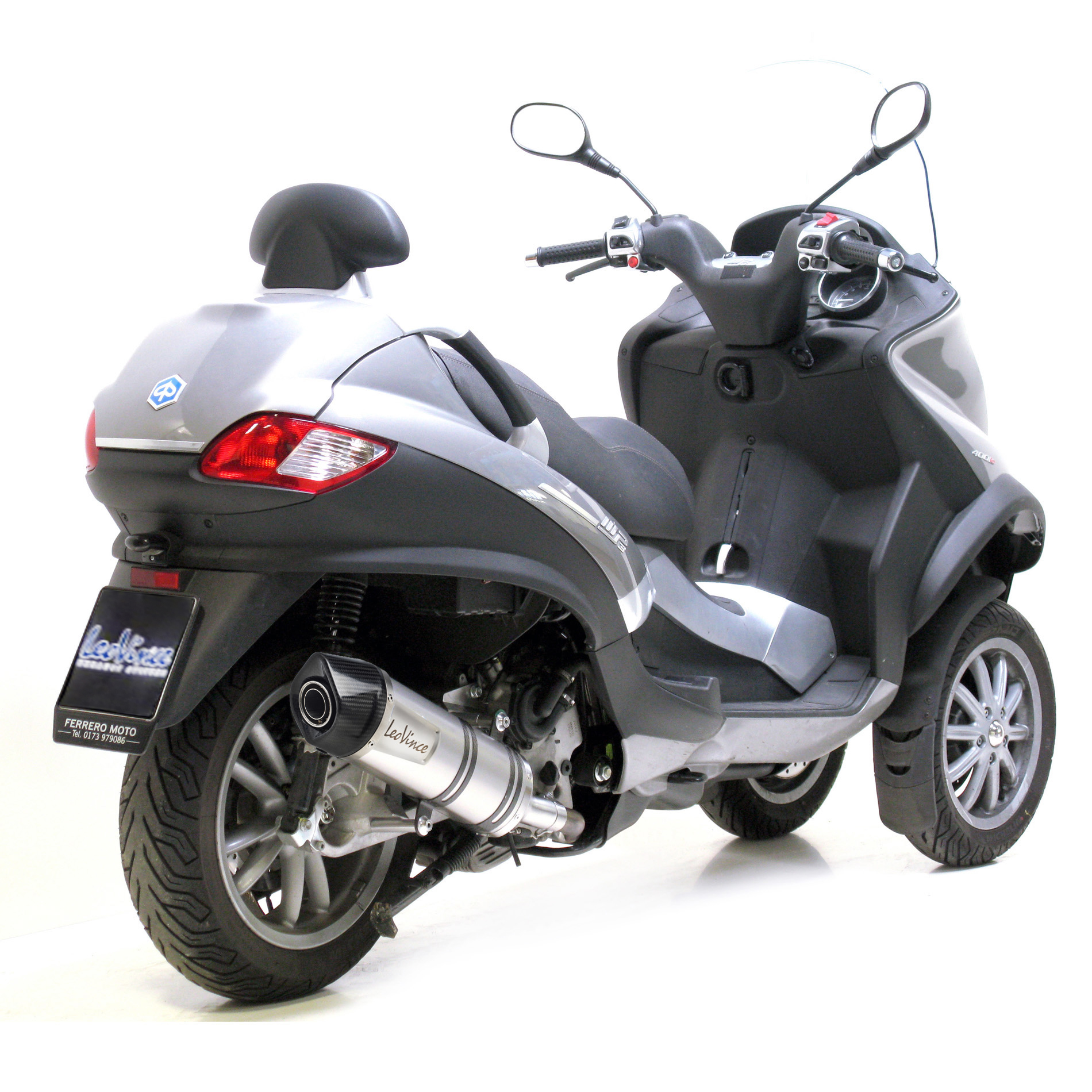 Sistema de escape LeoVince SBK LV One Evo 2, acero inoxidable, slip on para Piaggio MP3 400 / 500