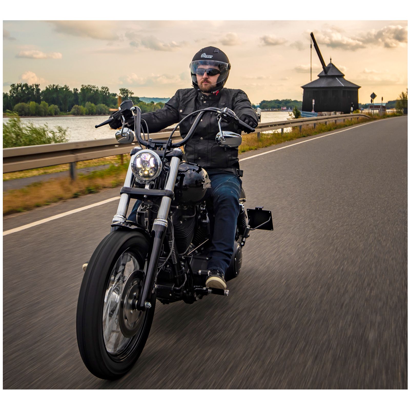 Casco Germot GM 196, negro mate