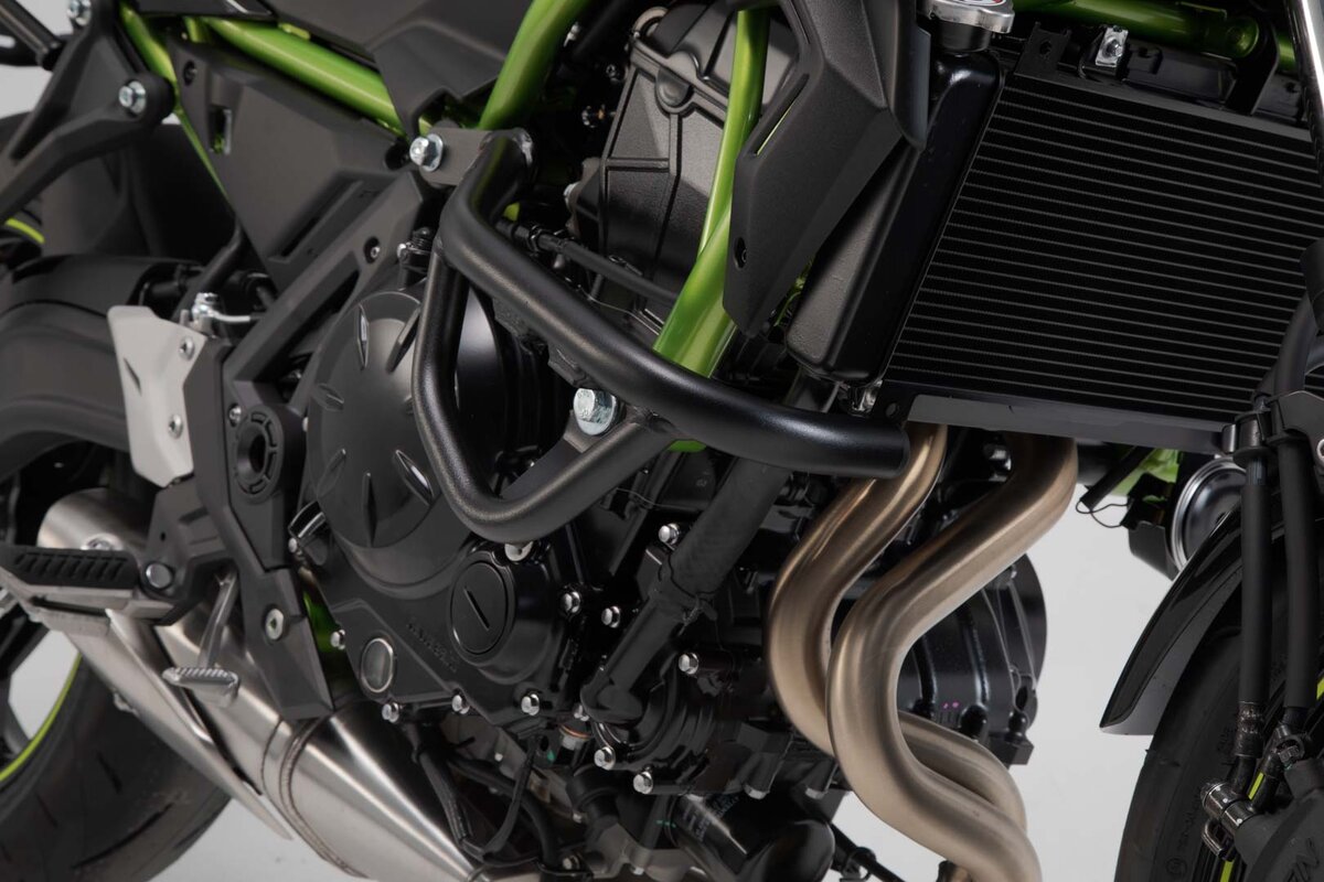 Barra protectora SW-Motech negra para Kawasaki Z 650 /RS /S