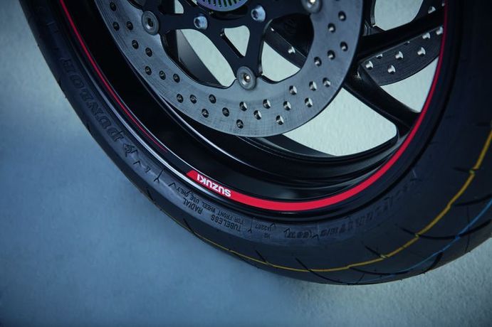 Decoración de llantas para modelos Suzuki Original Suzuki