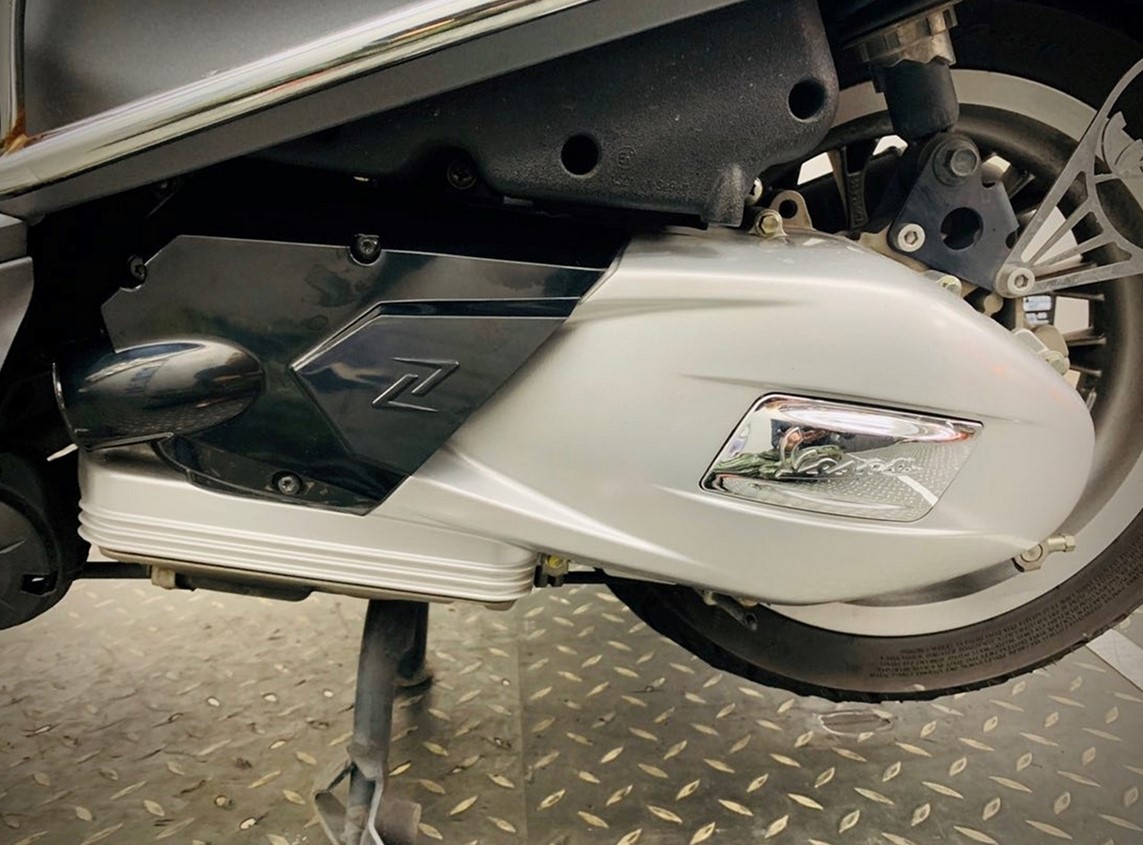Tapa de la toma de aire, tapa del vario para Vespa Primavera/Sprint/GTS/GTS Super, negro