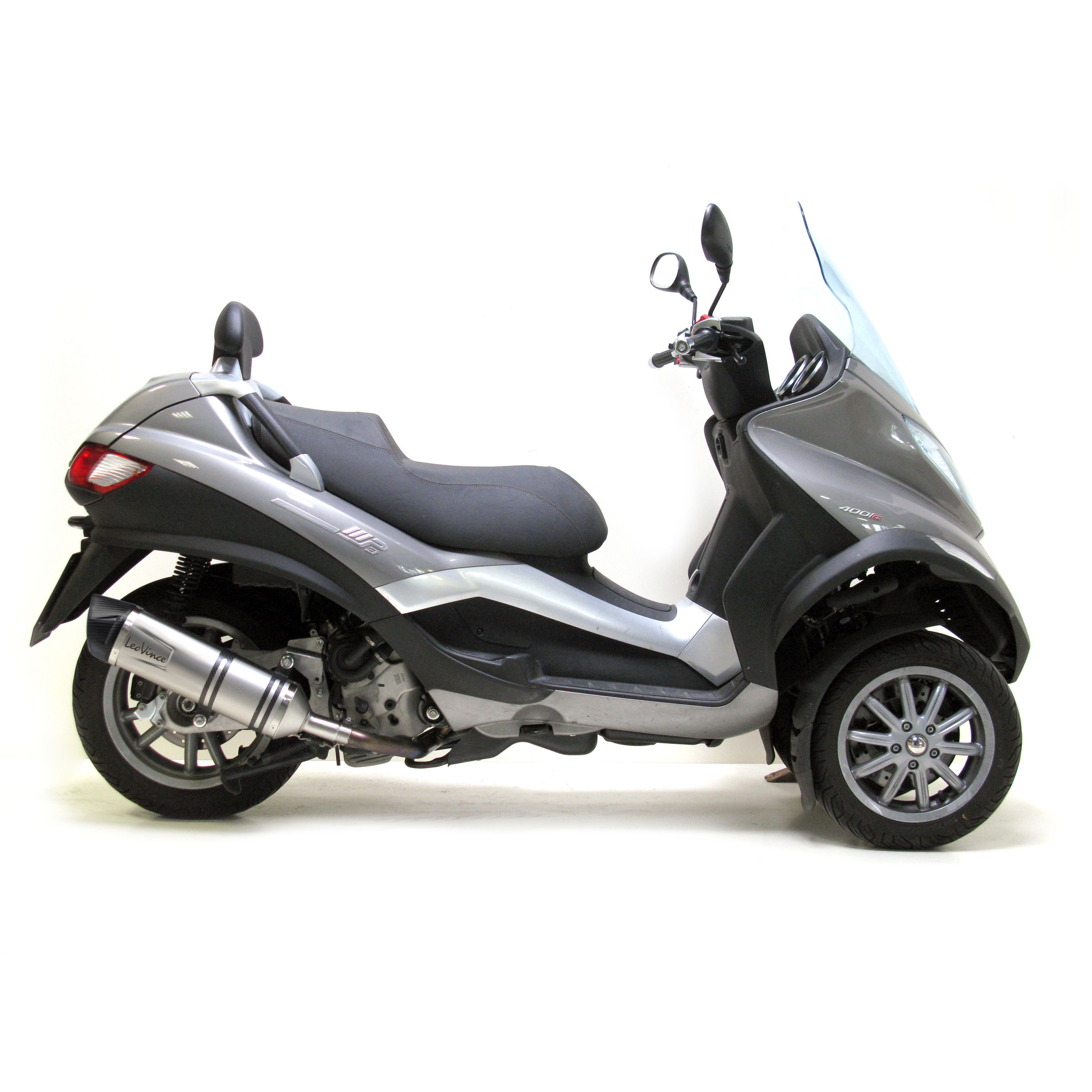 Sistema de escape LeoVince SBK LV One Evo 2, acero inoxidable, slip on para Piaggio MP3 400 / 500