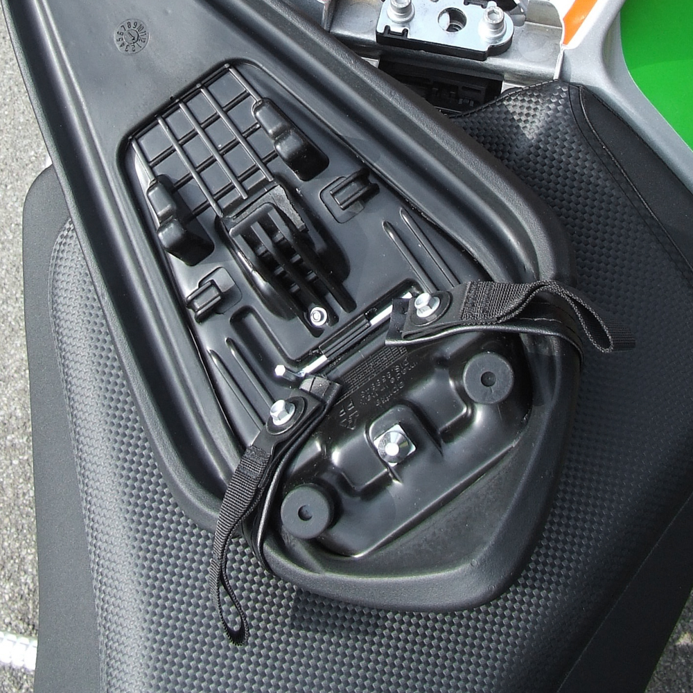 Kit de montaje Kriega US Drypack para Aprilia Tuono V4 Factory / RR & RSV4 RF / RR