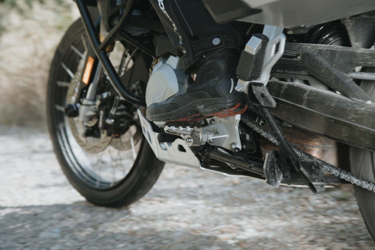 Kit reposapiés EVO para Honda CB 500X PC64 (18-) SW Motech