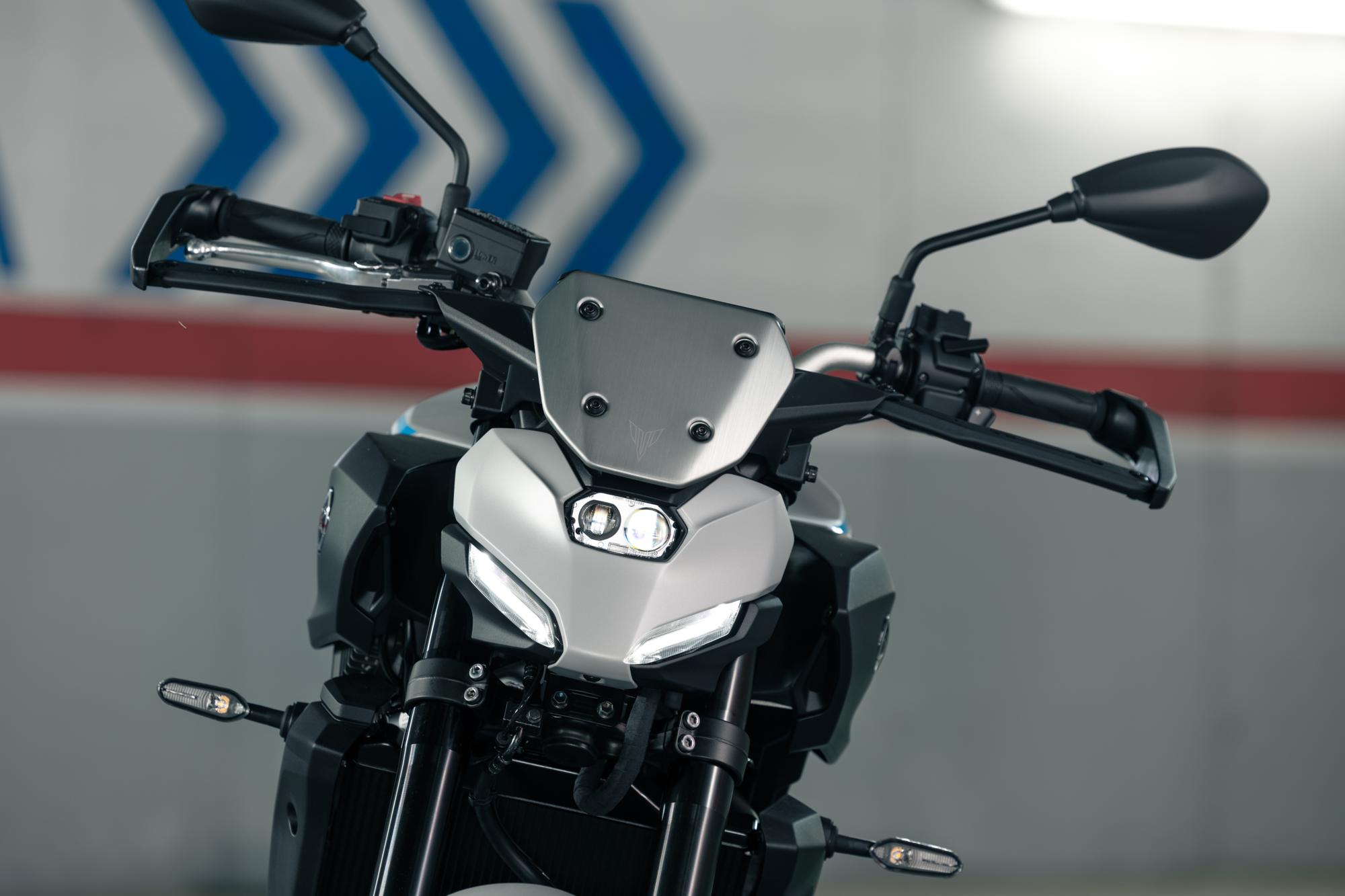 Deflector de viento de aluminio para Yamaha MT-09 (24-25) / MT-07 (2025) Original