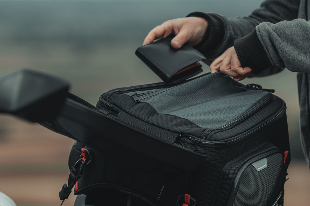 Bolsa trasera PRO Aprilia ETV 1200 Caponord (13-17)