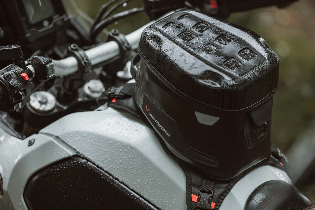 SW-Motech Bolsa de depósito PRO Cross WP Strap HONDA CB 650 F (16-18), RC97