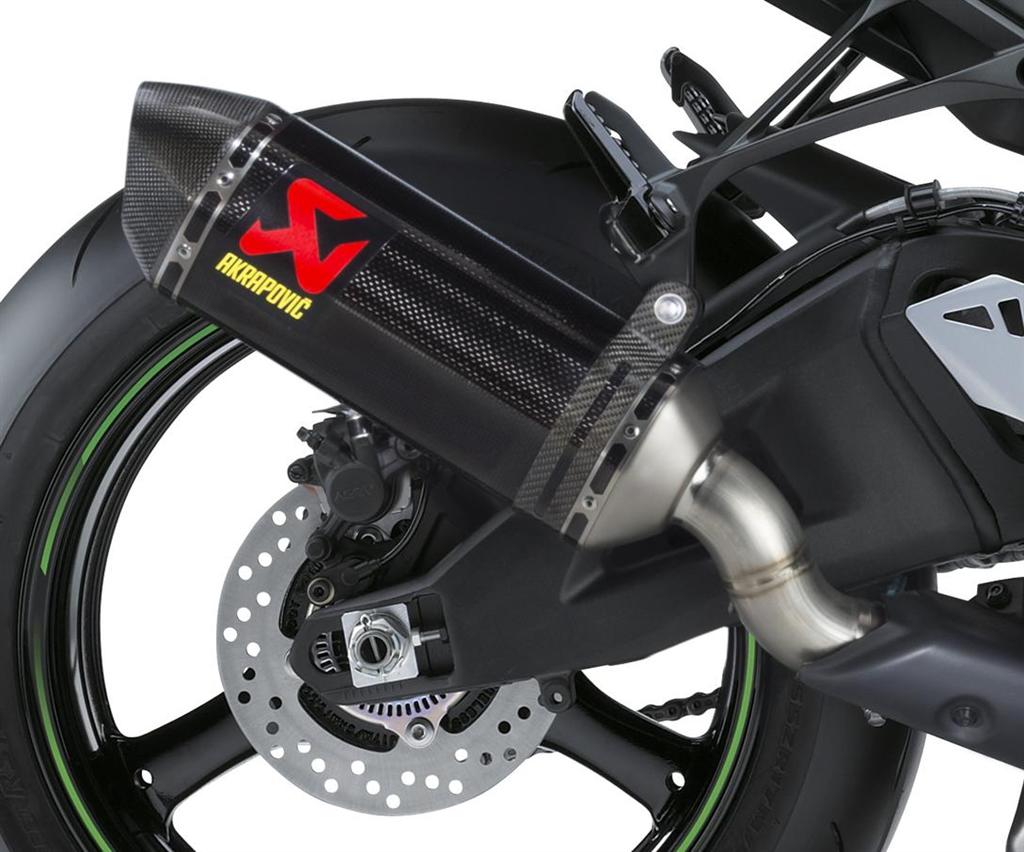 Escape deportivo Akrapovic Carbon SBK Replica para Kawasaki Ninja ZX-10 R /RR