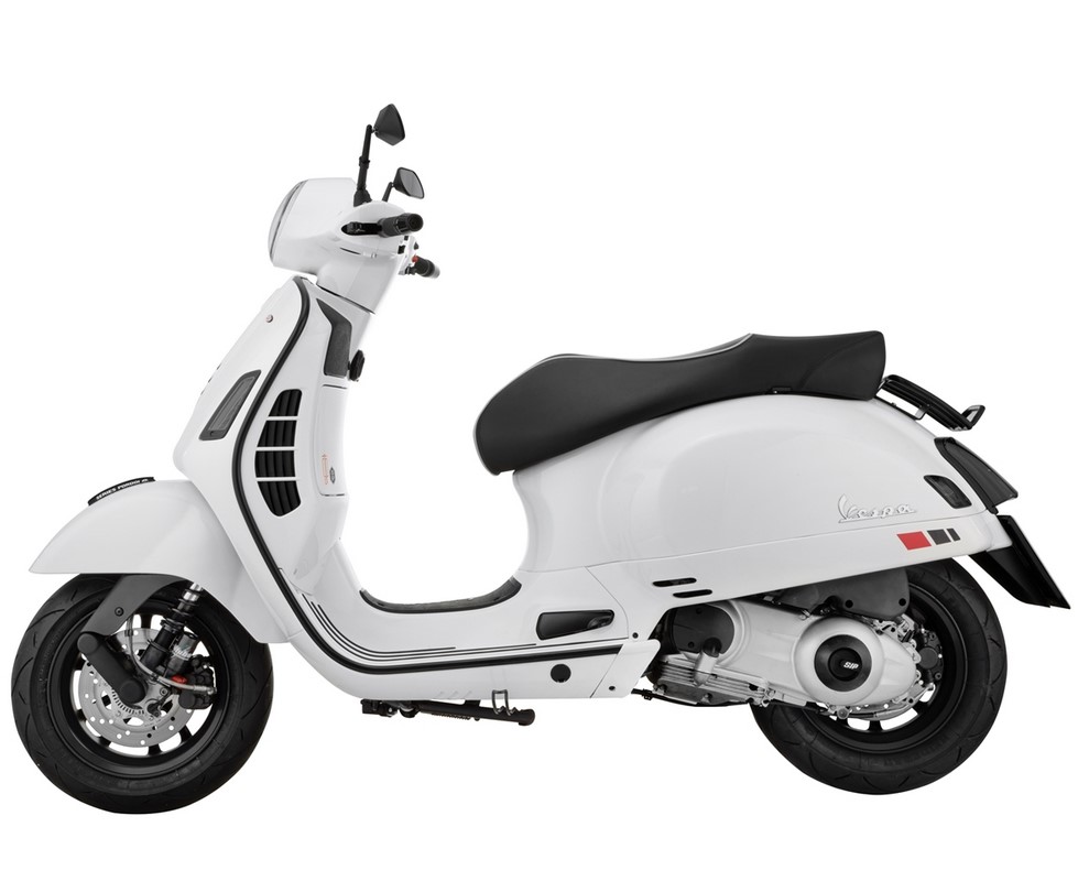 Piloto trasero MK II LED para Vespa GTS/GTS Super/GTV 125-300cc HPE ('18-), transparente