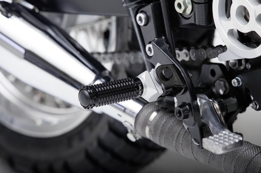 Estriberas LSL "Extreme" negras para Triumph Bonneville / Scrambler (05-15)