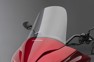 Parabrisas alto original de Honda CTX700N