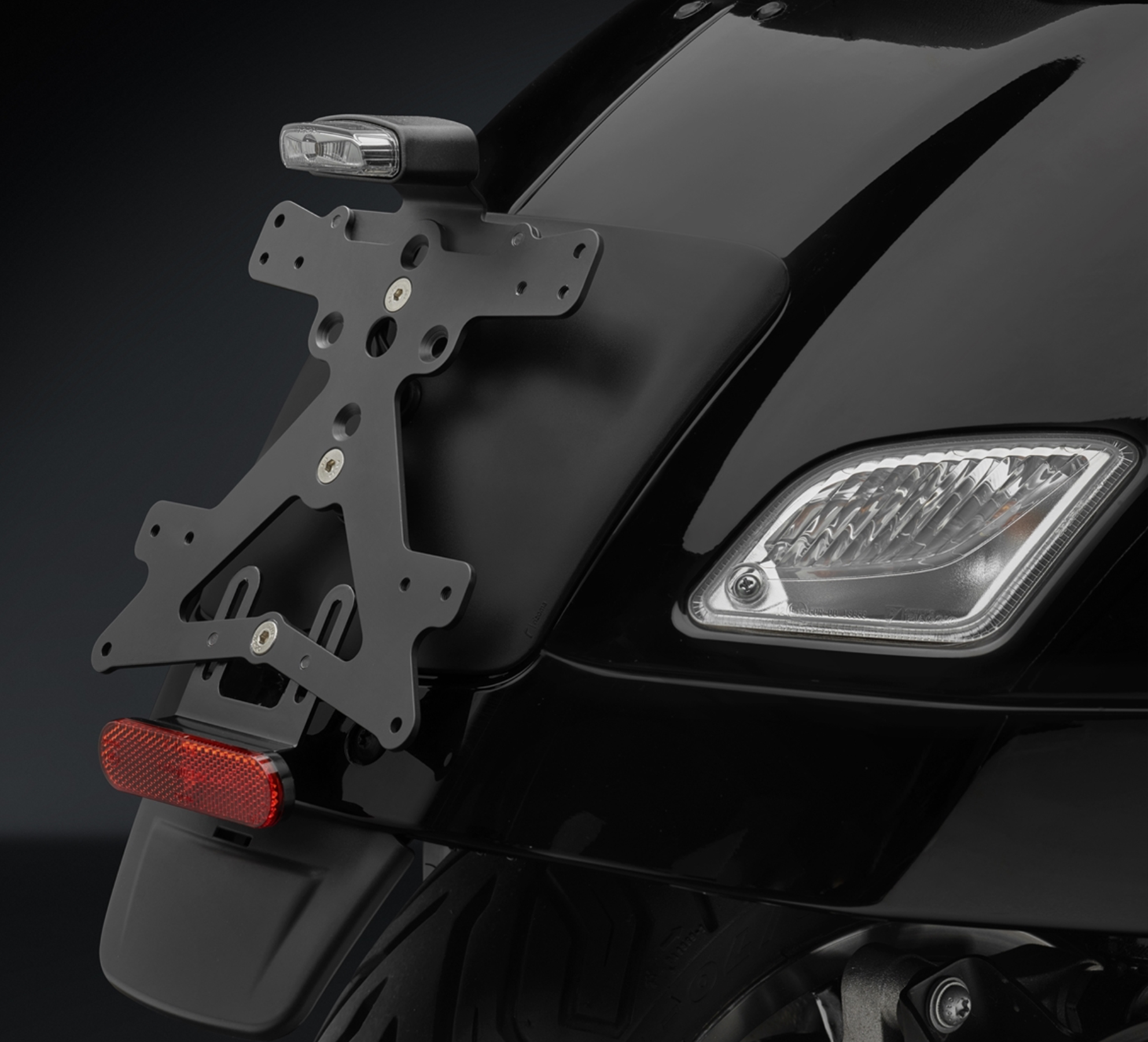 Portamatrículas trasero RIZOMA para Vespa GTS/GTS Super/GTV/GT 60/GT L 125-300cc 4T LC