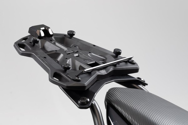 Placa adaptadora SW-Motech negra para portaequipajes STREET-RACK para baúl Shad 2