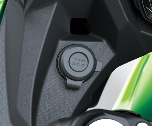 toma 12V CC para Kawasaki Ninja 400 Original Kawasaki