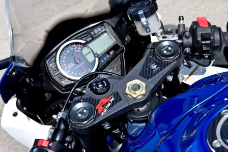 Decoración de la corona de la horquilla, aspecto de carbono para Suzuki GSX-R1000 BJ. 2012-2016