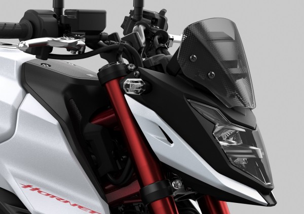 Parabrisas pequeño / deflector de viento tintado para Honda CB 750 Hornet (23-) Original