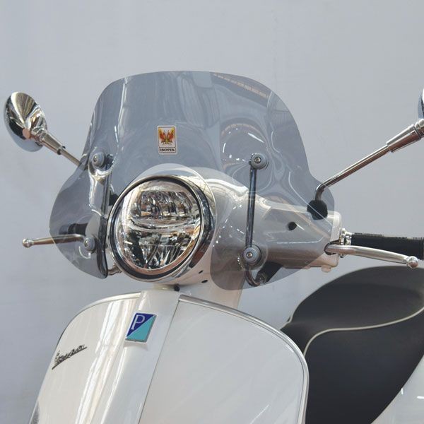 Parabrisas "Fashion" ligeramente tintado para Vespa GTS (19-22)