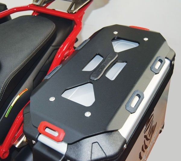 Par de portaequipajes para maletas laterales originales para Moto Guzzi V85 TT