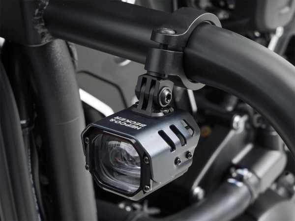 Faro auxiliar LED Nova incl. fijación universal para tubo Ø25-32mm Hepco & Becker