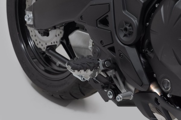 SW-Motech Estriberas regulables EVO, acero inoxidable, para Kawasaki Z 900 RS SE - SW Motech