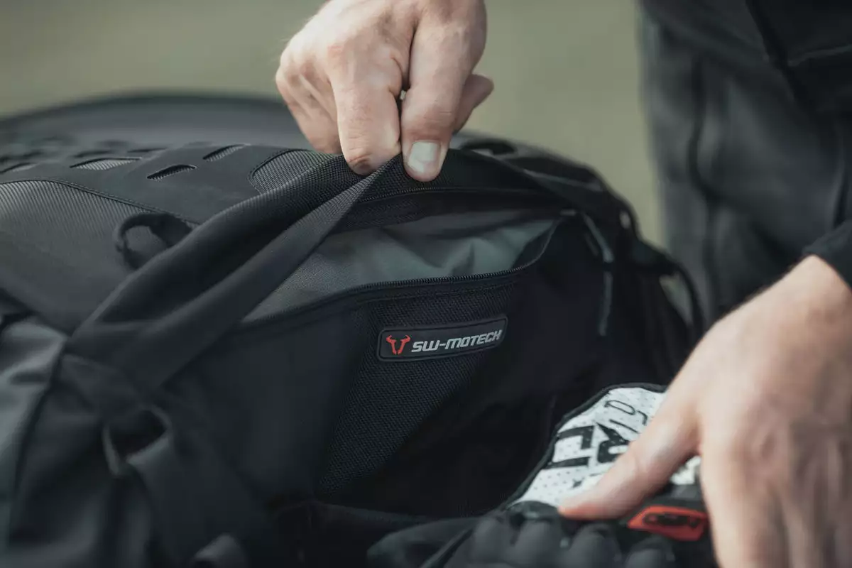 SW-Motech Bolsa trasera PRO Cargobag Honda CBR 125 R (03-06), JC34