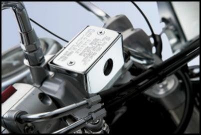 Tapa para el depósito de equilibrio del líquido de frenos para Suzuki M800 BJ. 2005-2006