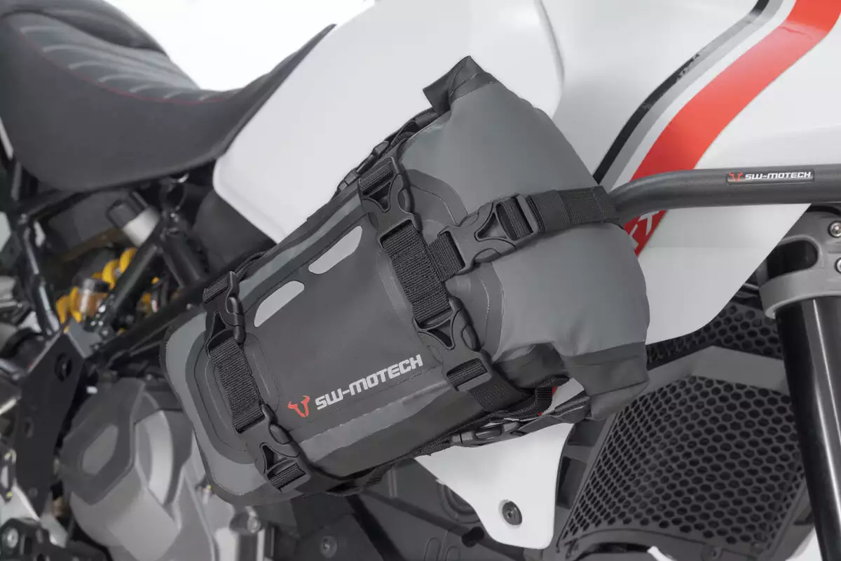 SW-Motech Bolsa trasera Drybag 80 para BMW S 1000 RR, negro / gris - SW Motech