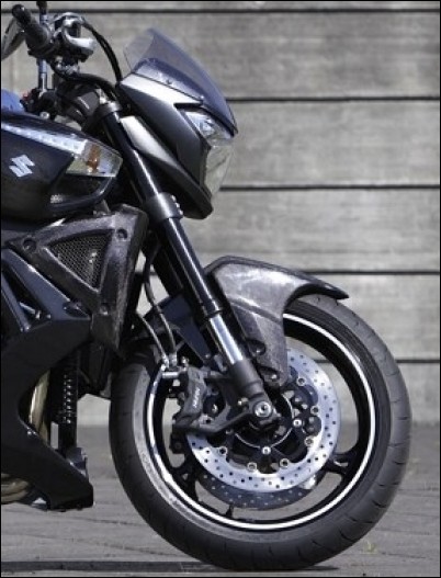 Cubierta de rueda delantera de carbono para Suzuki GSX1300 B-King BJ. 2008-2011