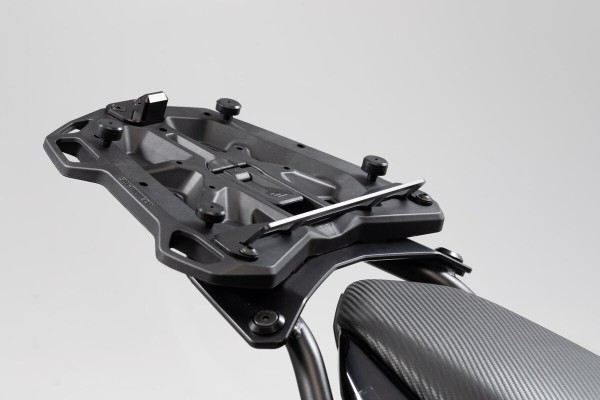 Placa adaptadora SW-Motech negra para portaequipajes STREET-RACK para baúl Shad